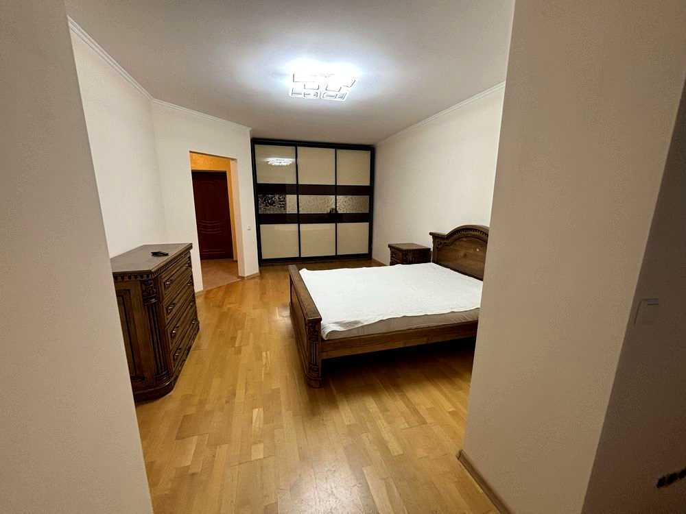 1876216288823105