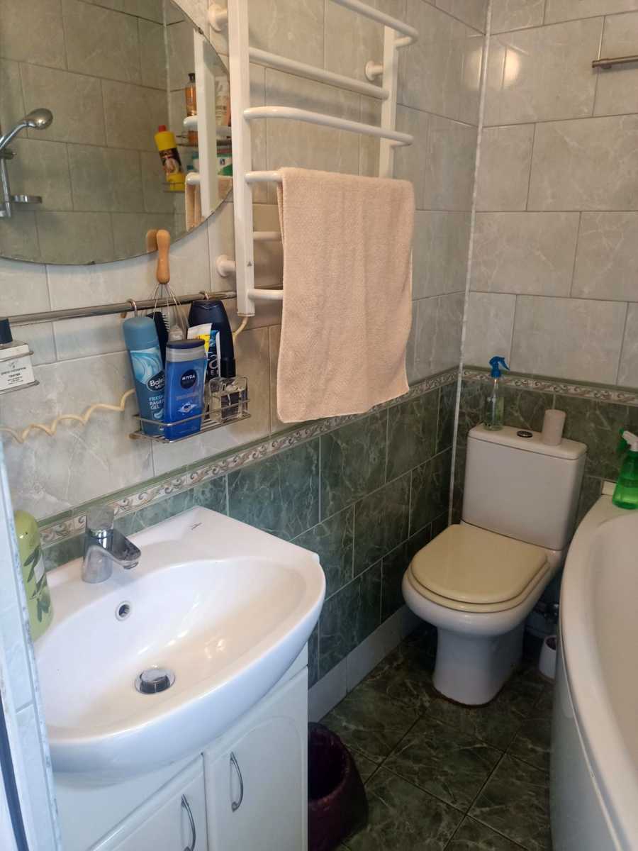 1876221532444186