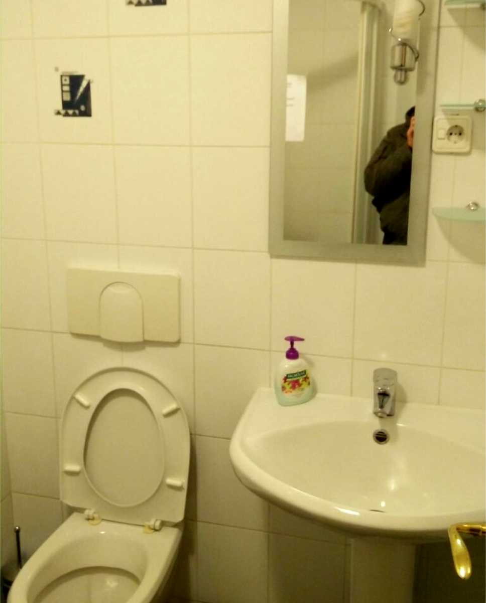 1876224114936985