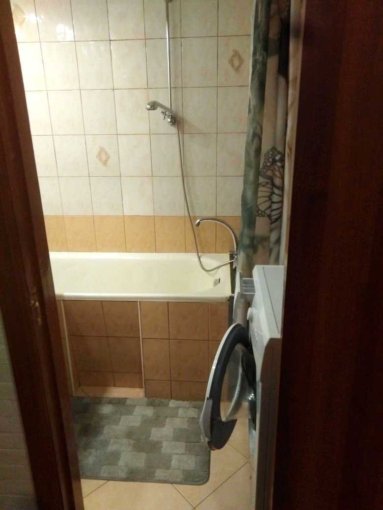 1876225042776086