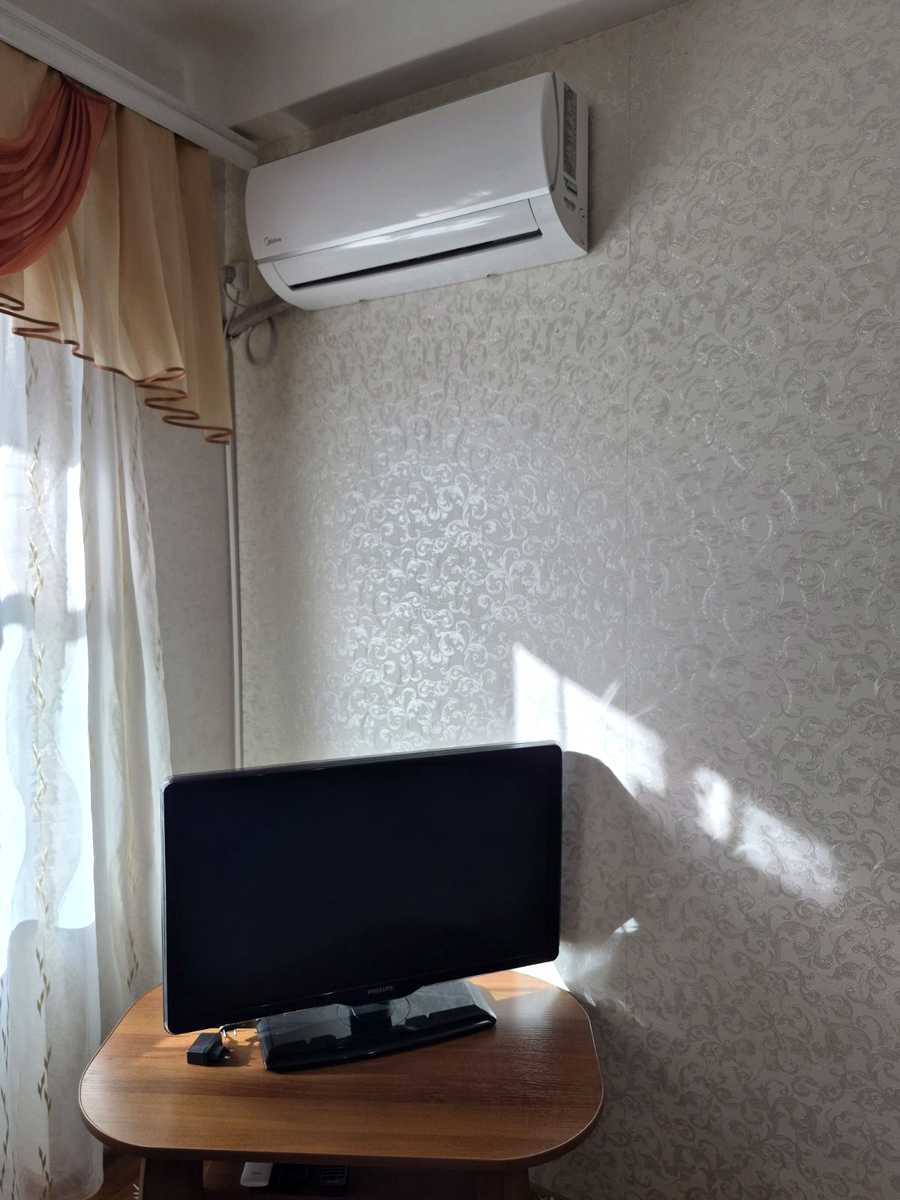 1876228515894929