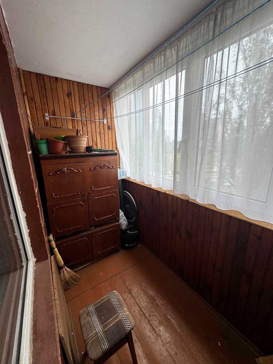 1876235445095906