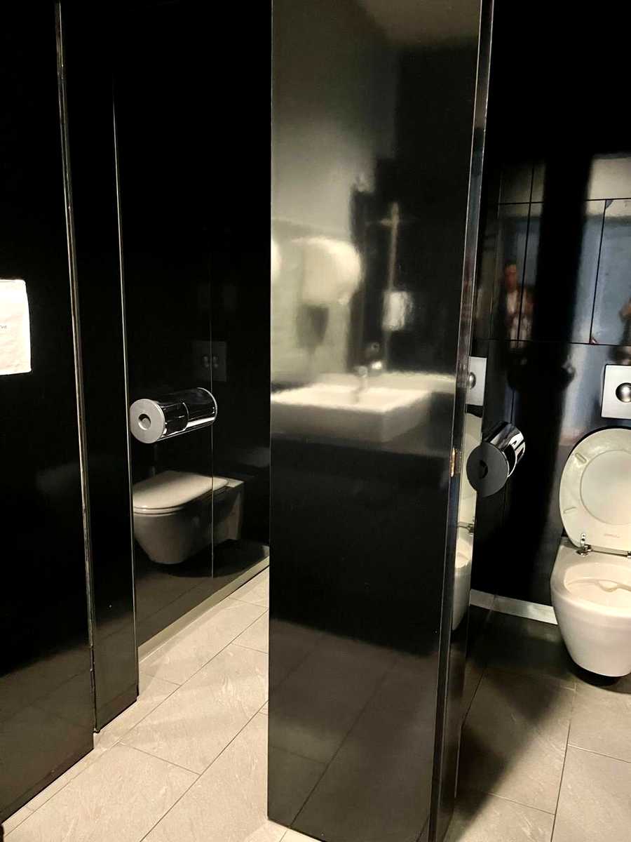 1876239907431451