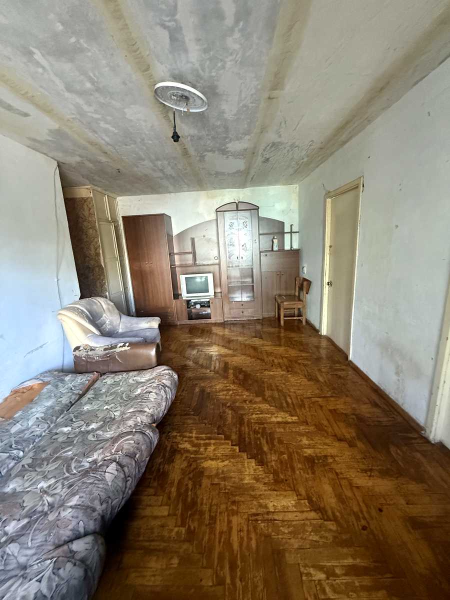 1876286772740569