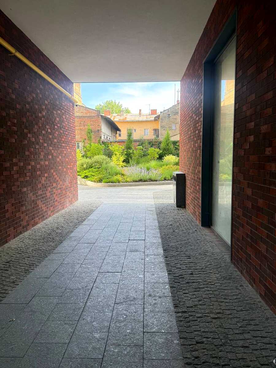 1876287489369815