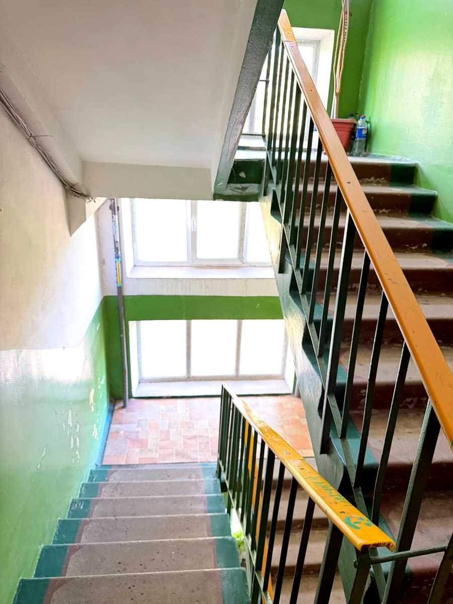 1876289851544328