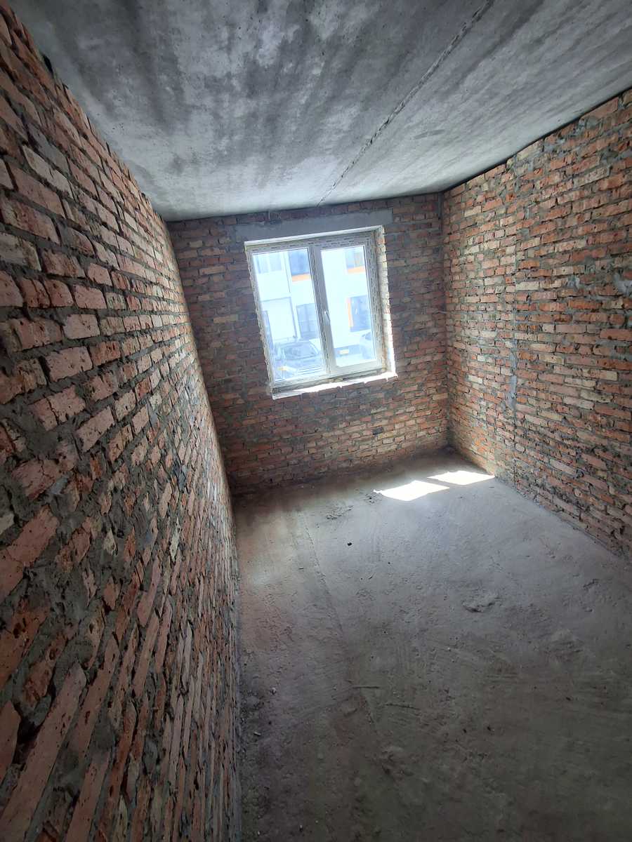 1876292675938659