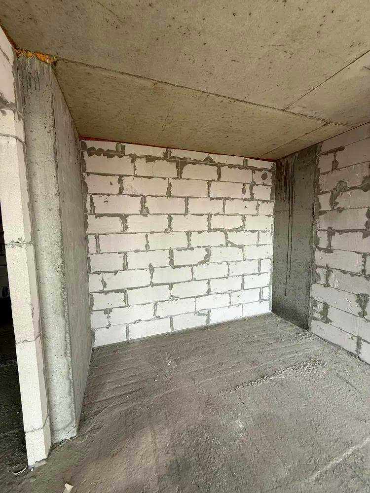 1876293368425952