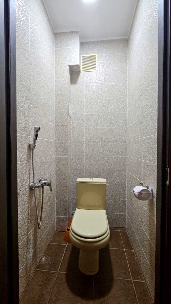 1876295421068096