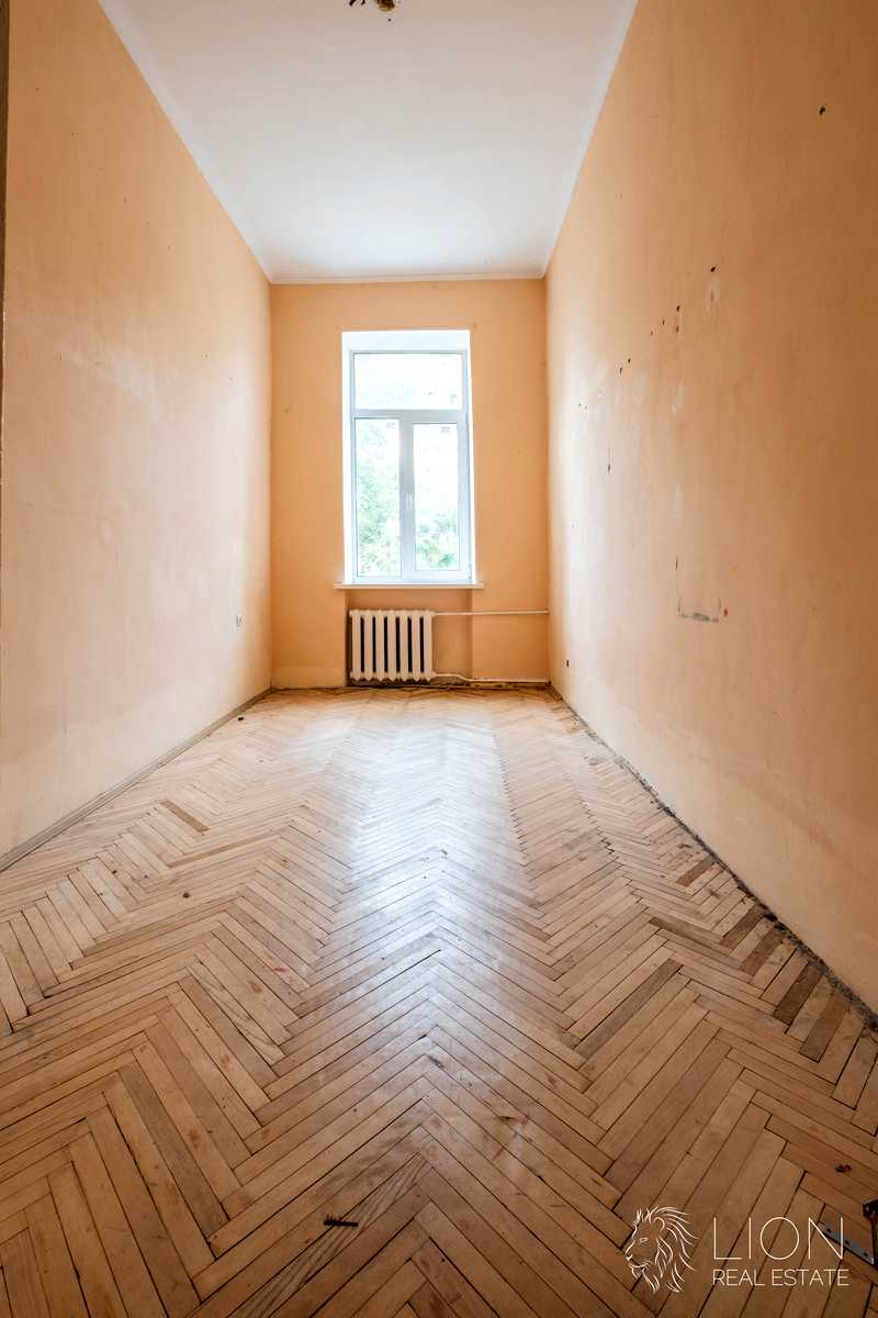 1876295623876801
