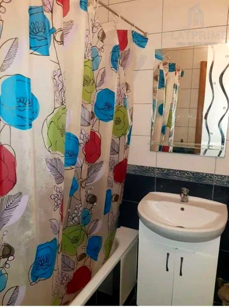 1876296625586006