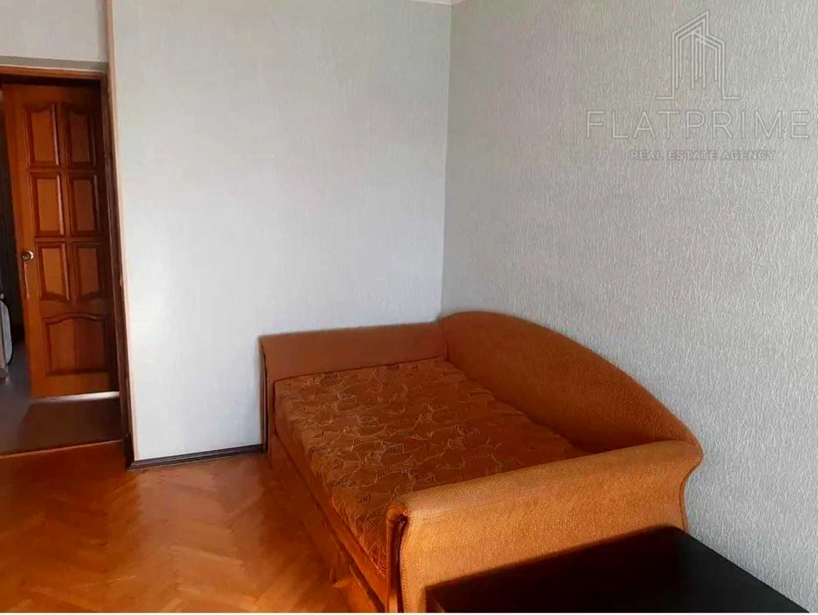 1876296625647886