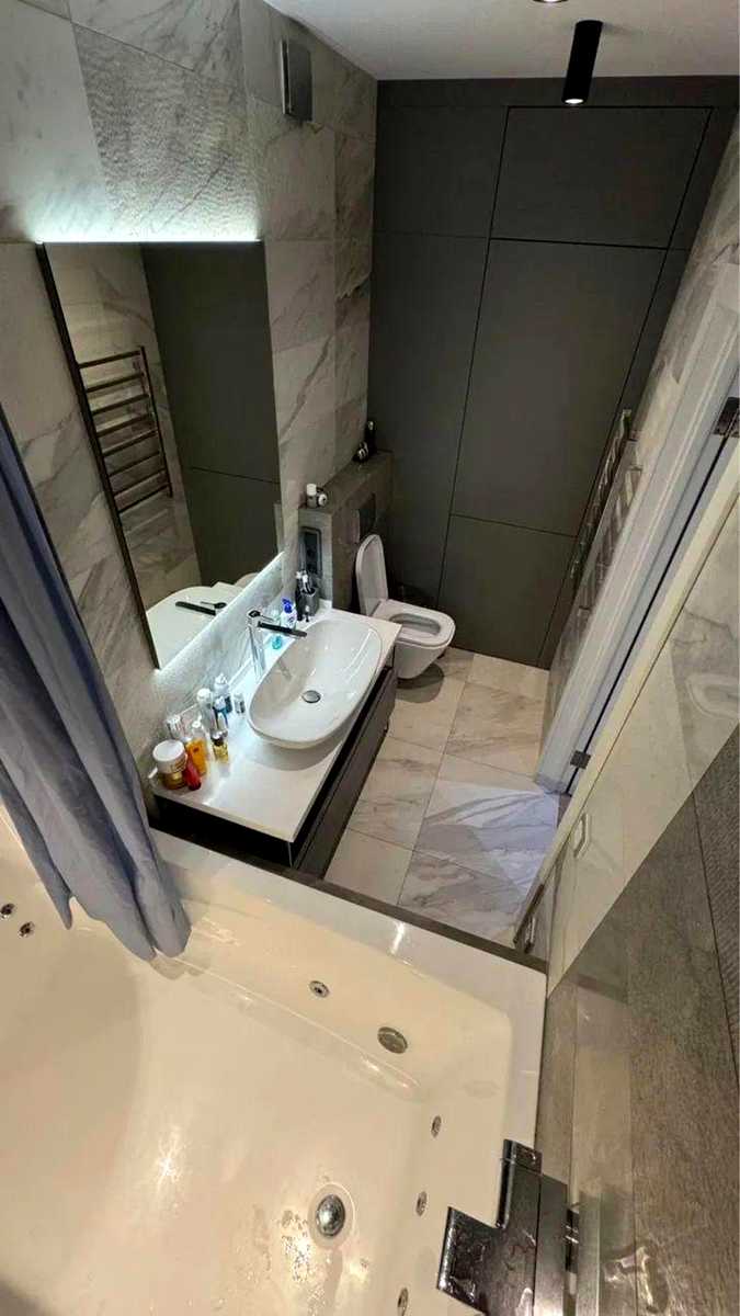 1876297584346514