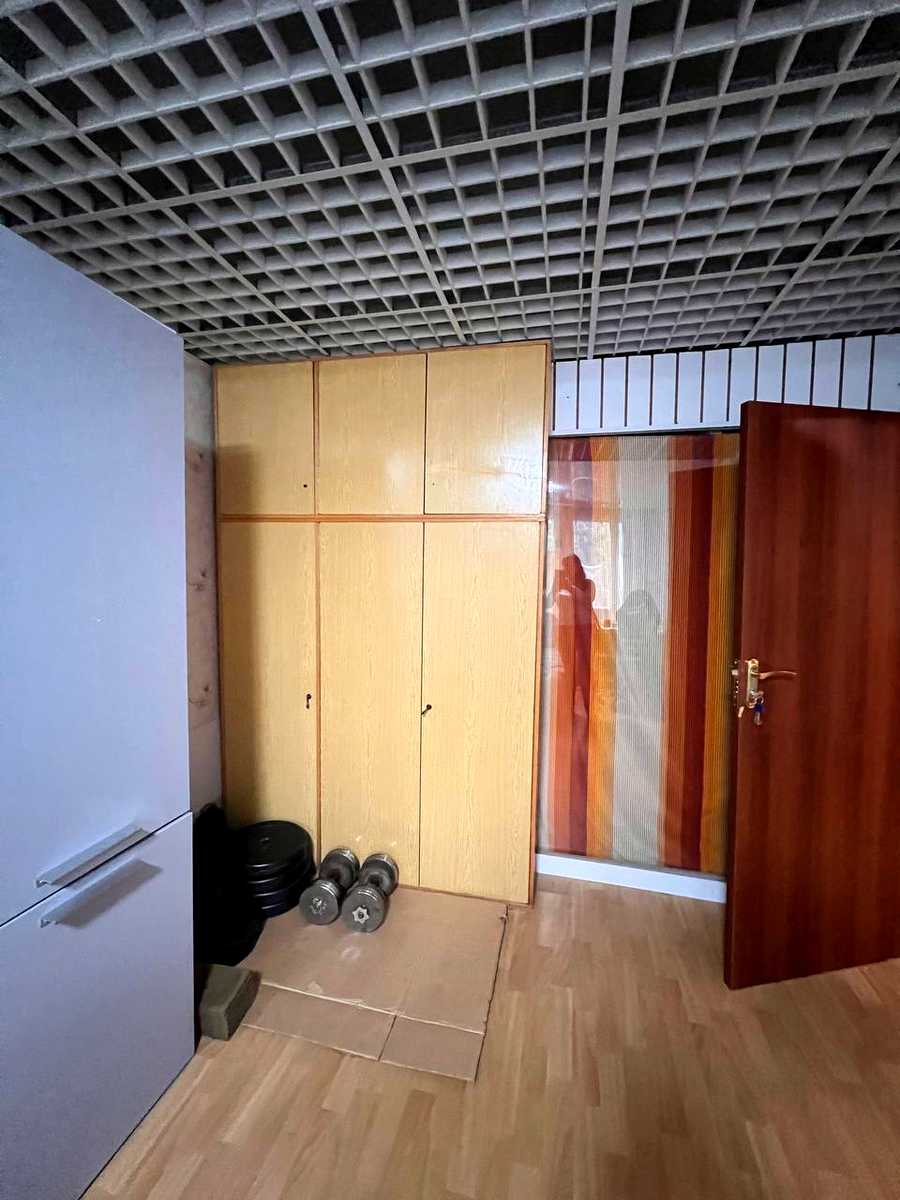 1876298239910690