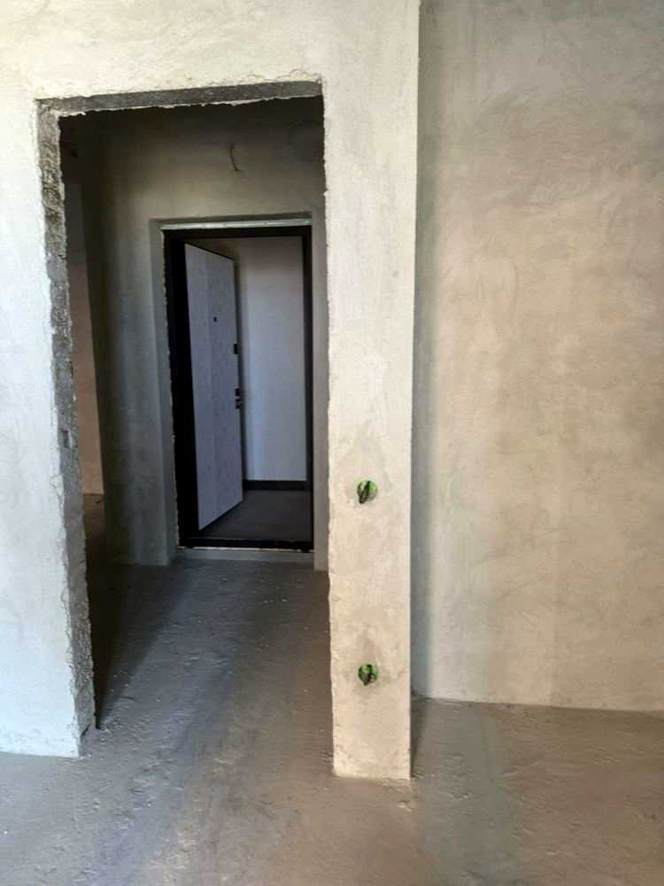 1876298275407693