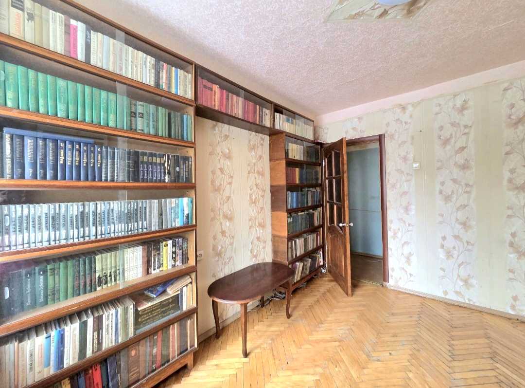 1876298796574806