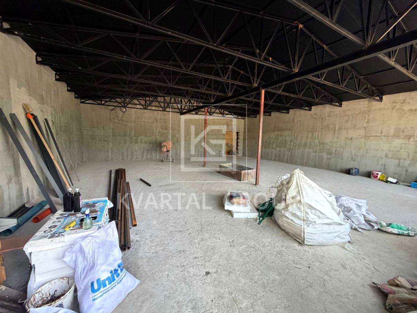 1876298835214565