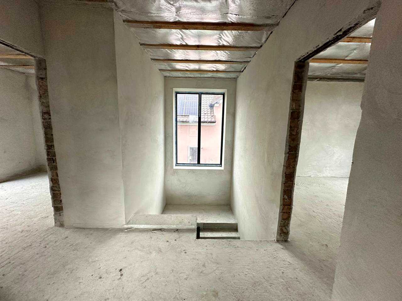 1876299267301562