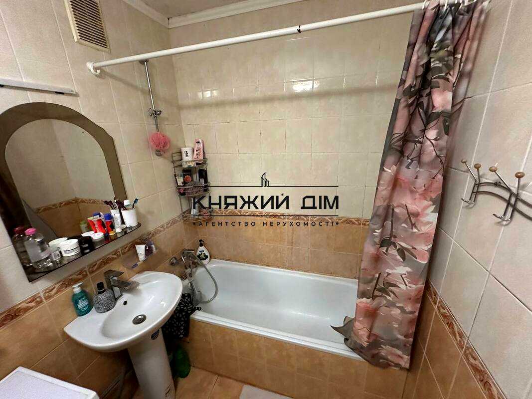 1876299689700540