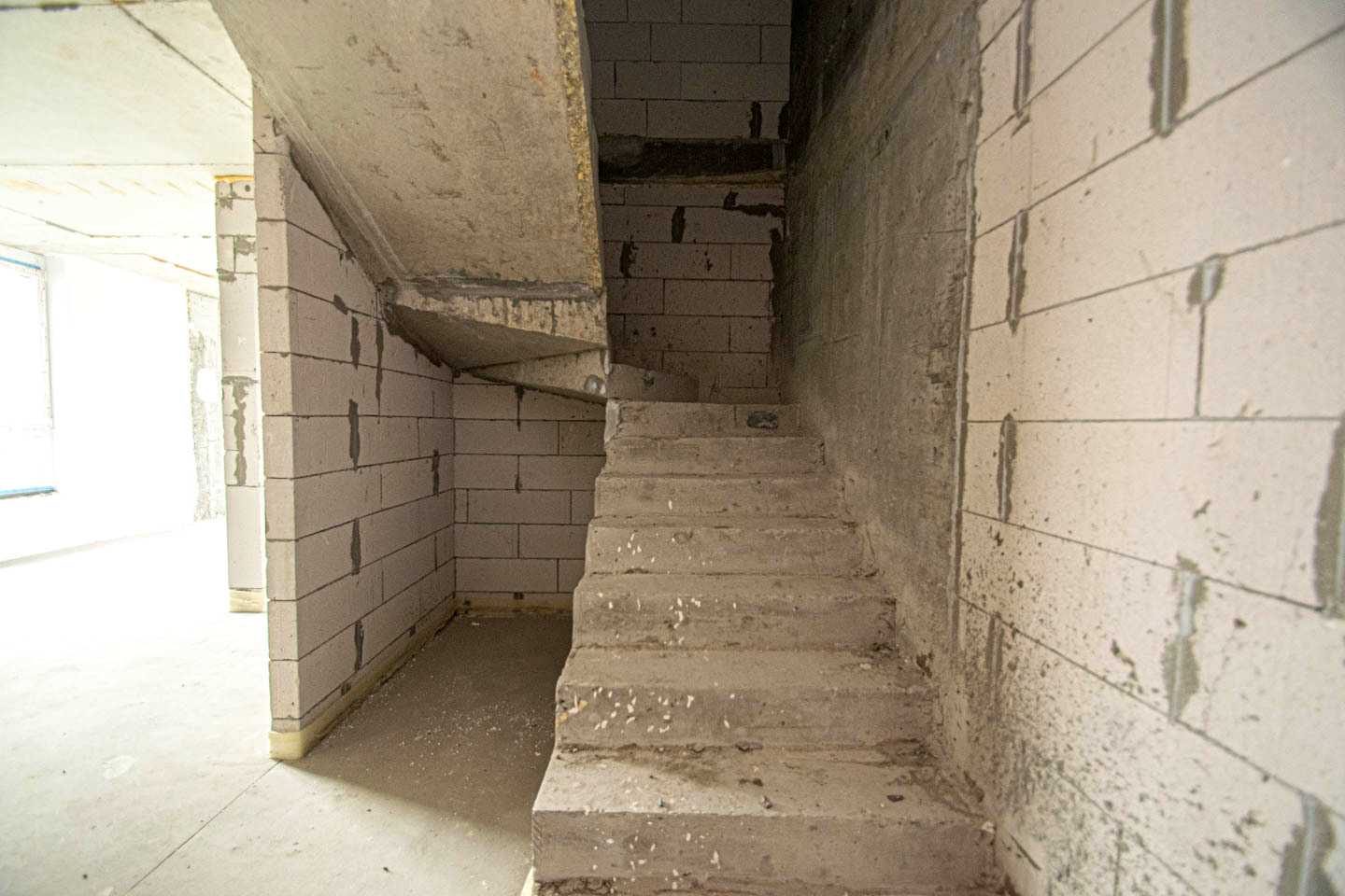 1876300020551242