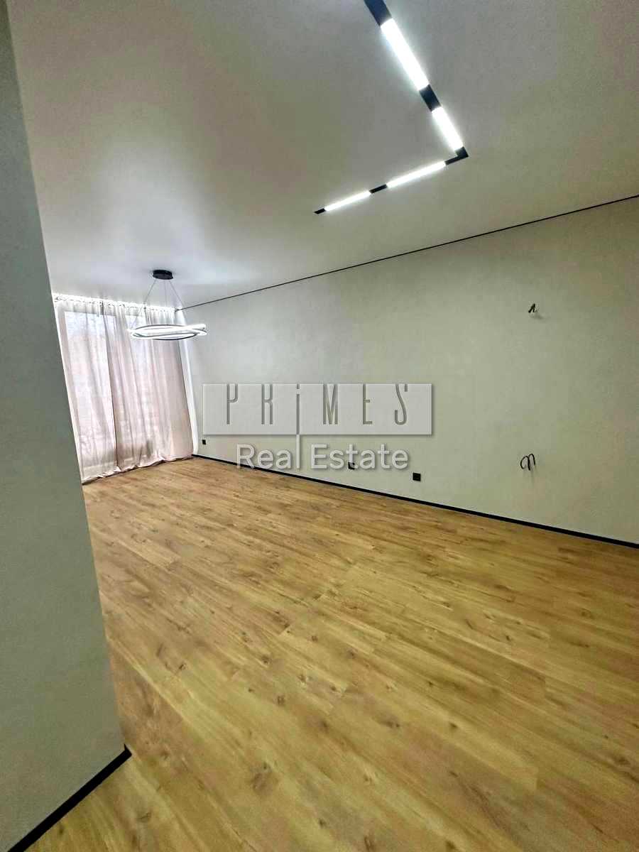 1876301625675380