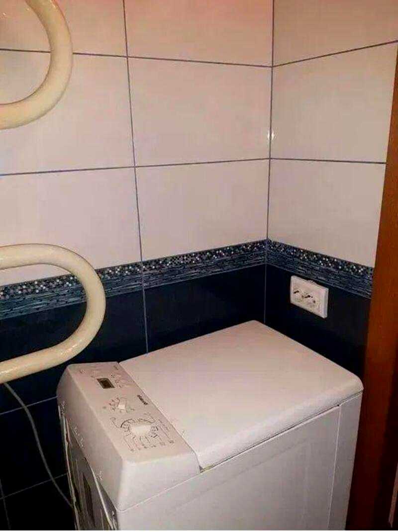 1876302773718576