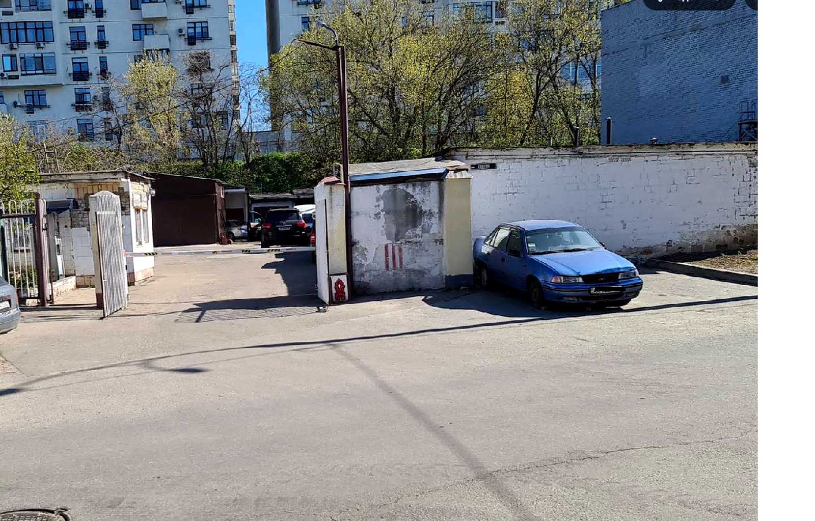 1876304410981015