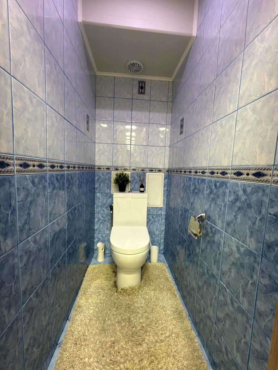 1876304857985181