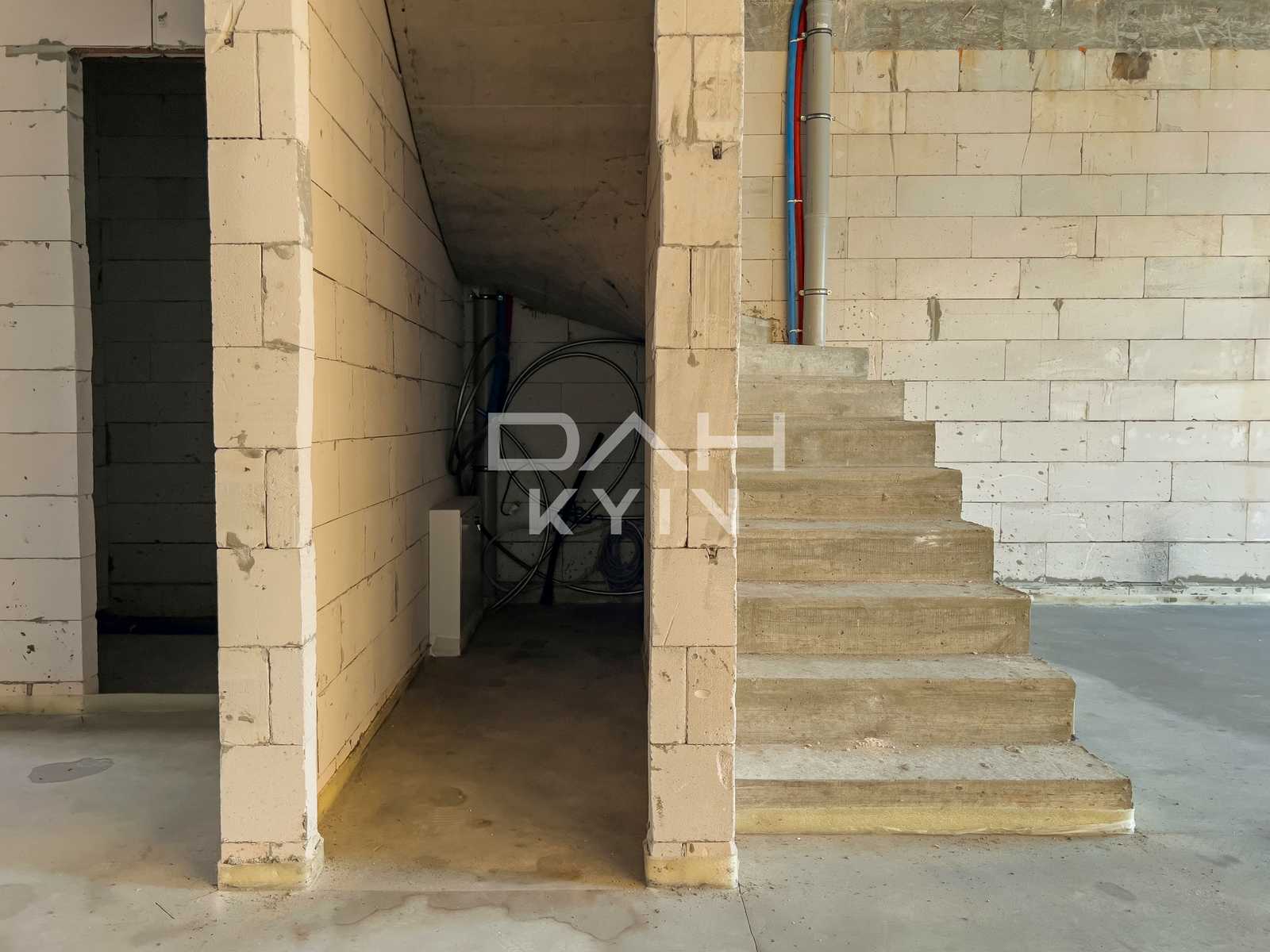 1876305817120751