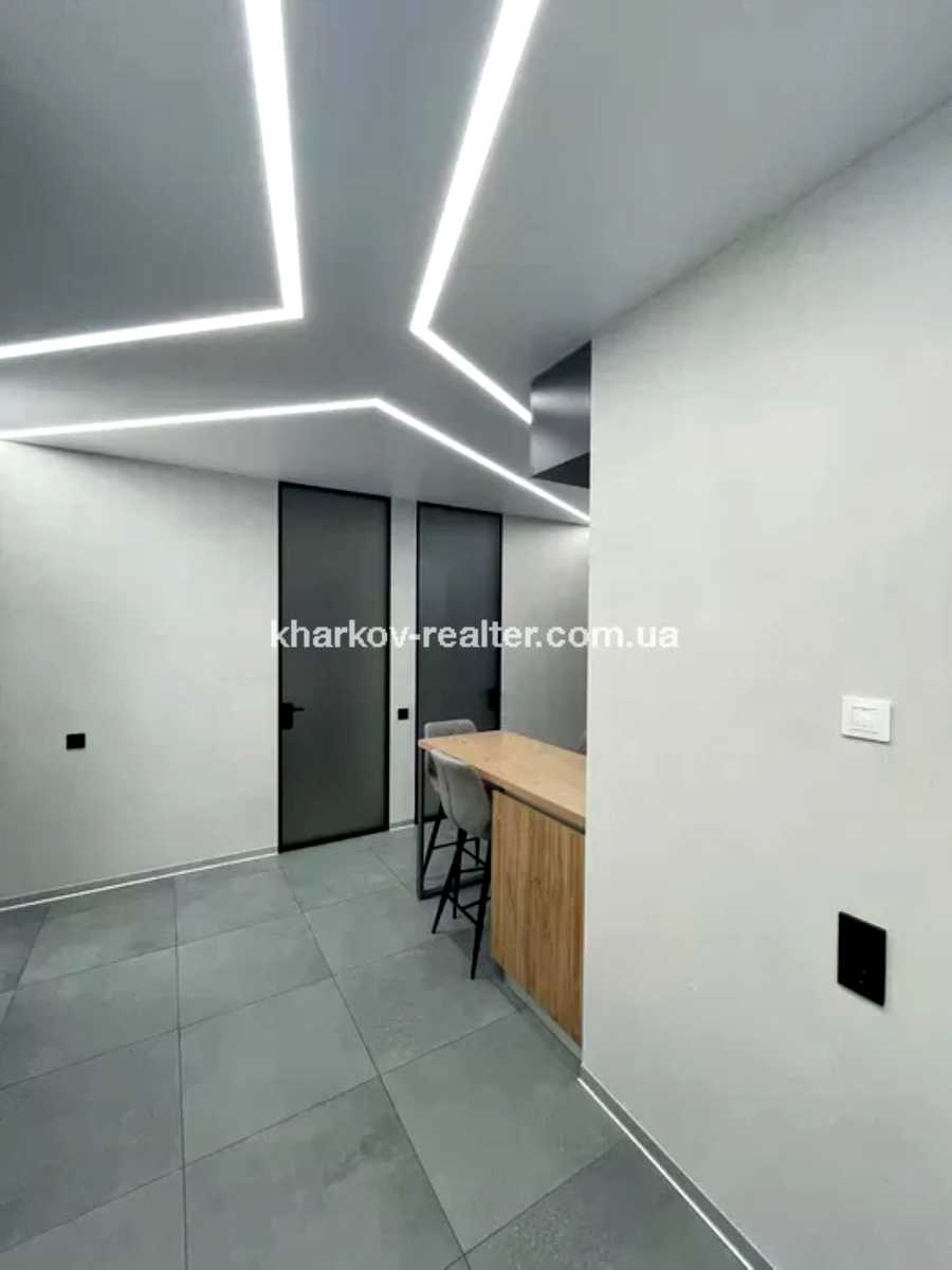 1876305826167894