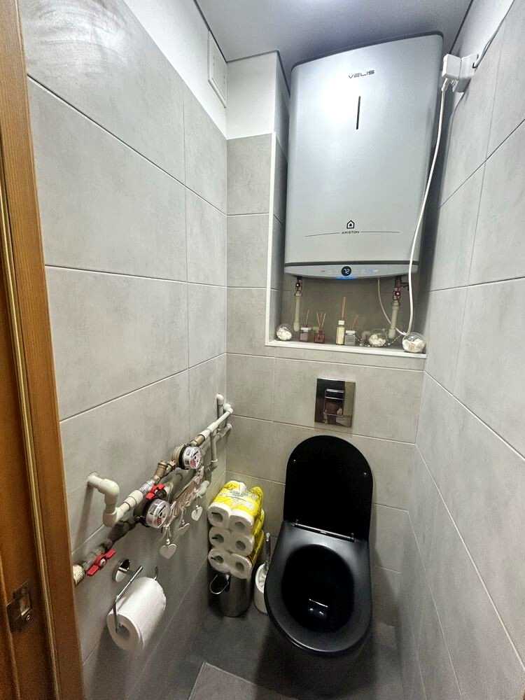 1876306086112412
