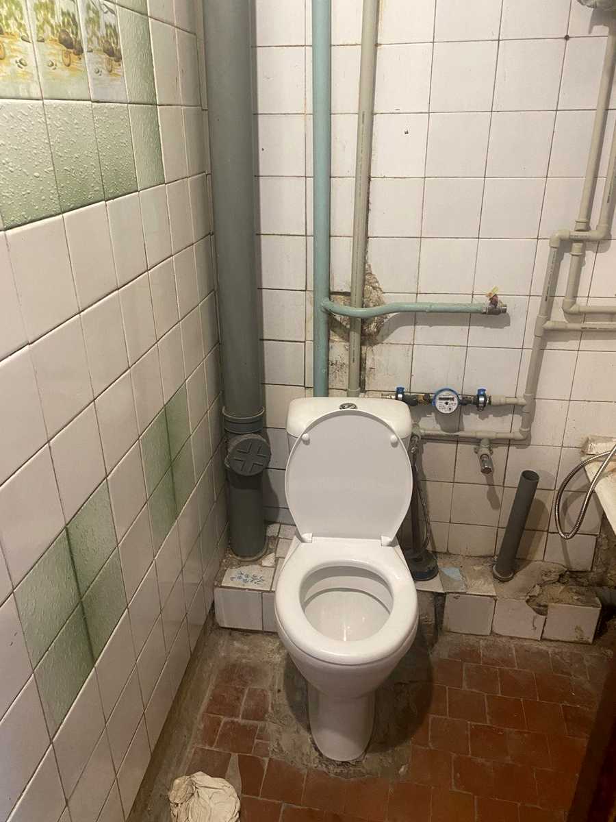 1876306655658083