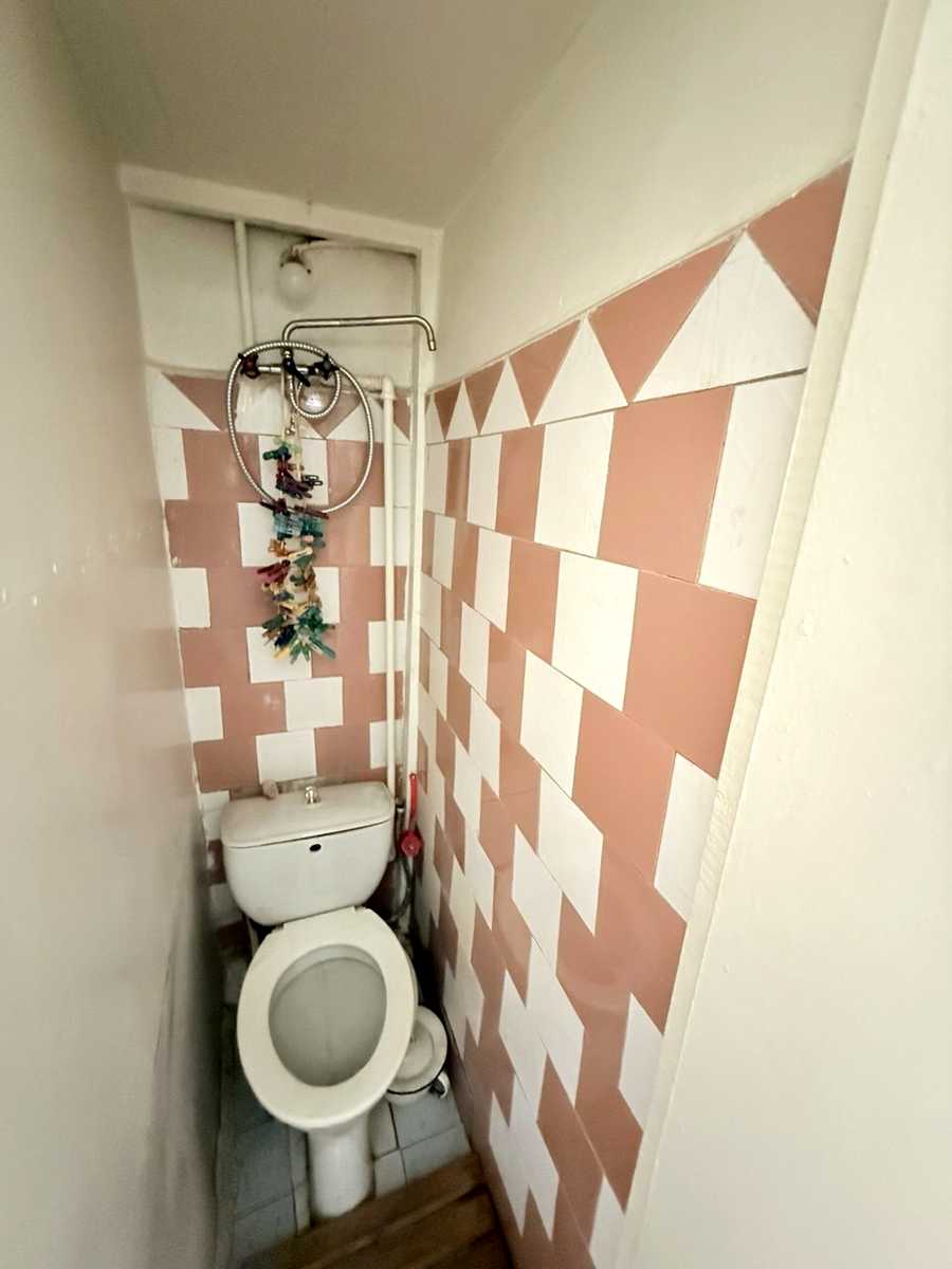 1876307244991704