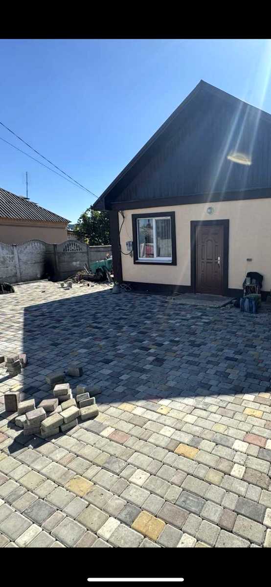 1876307624654393