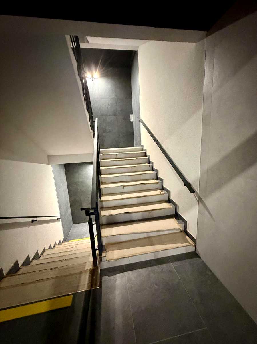 1876307852092012
