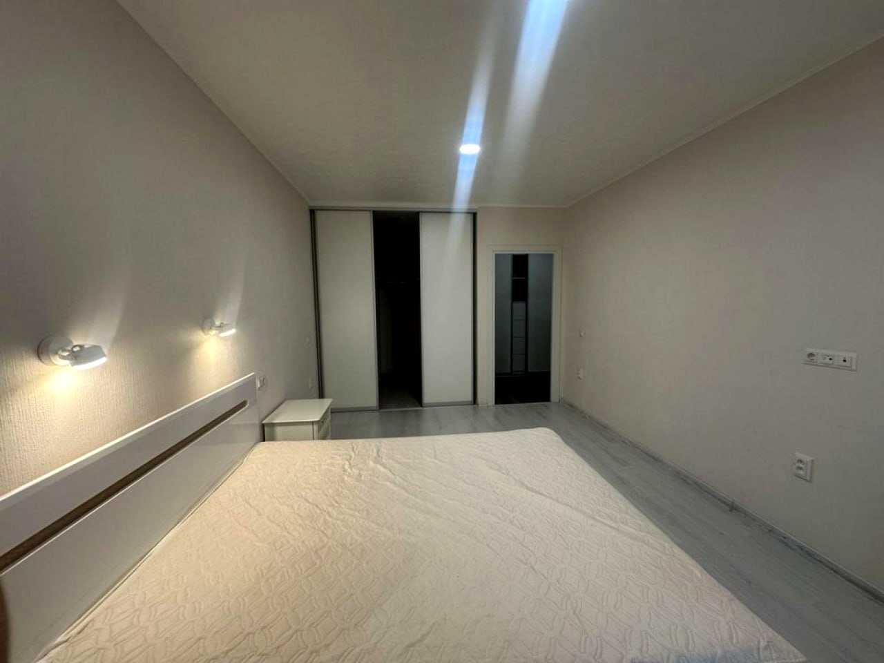 1876307856086448