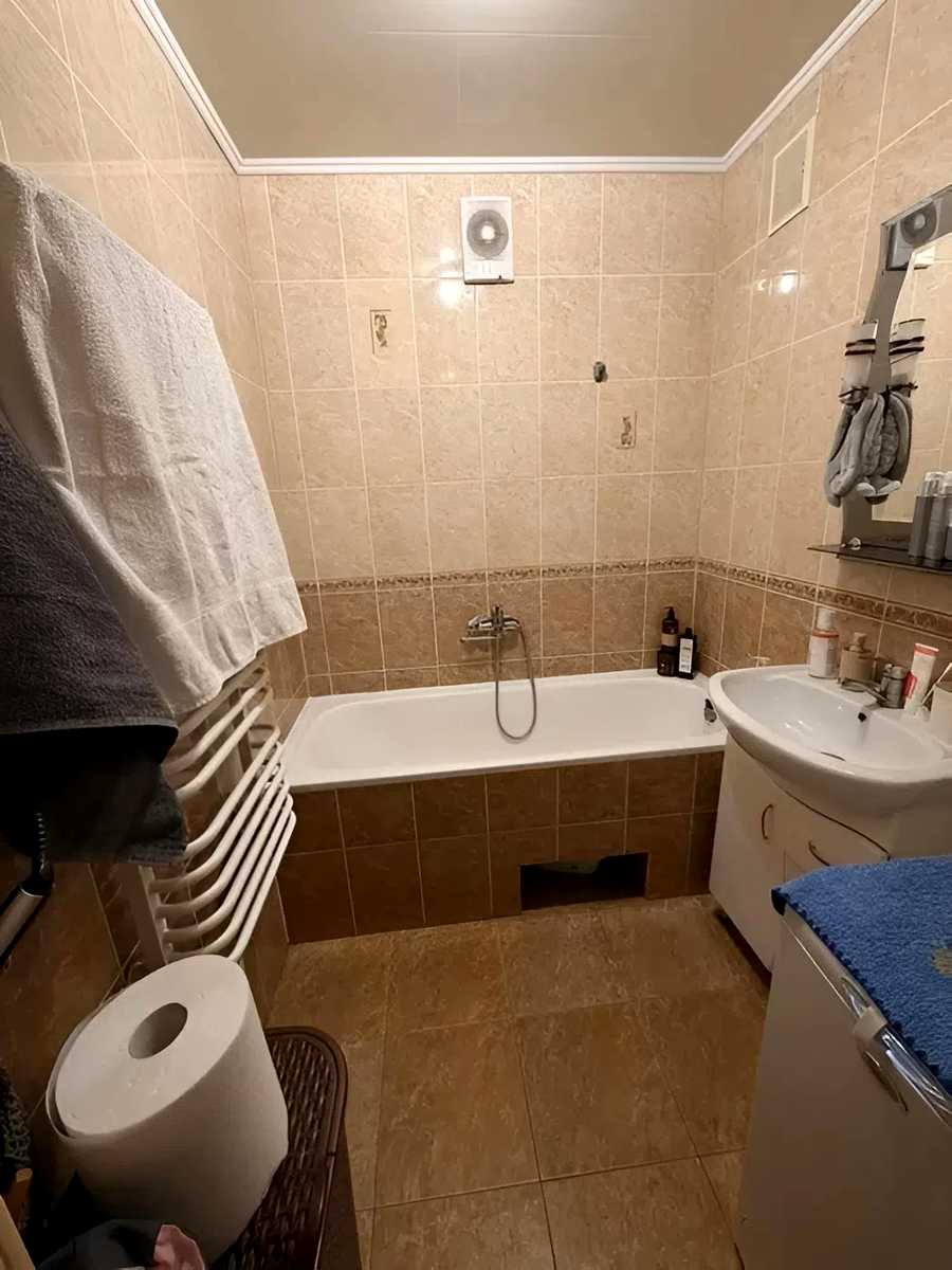 1876309788040035