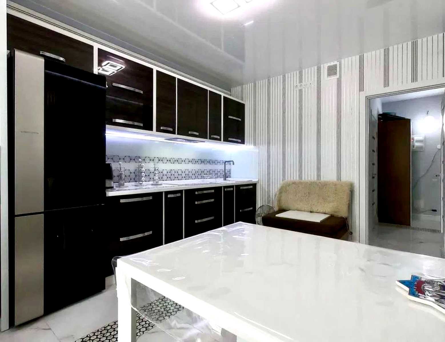 1876310573326298