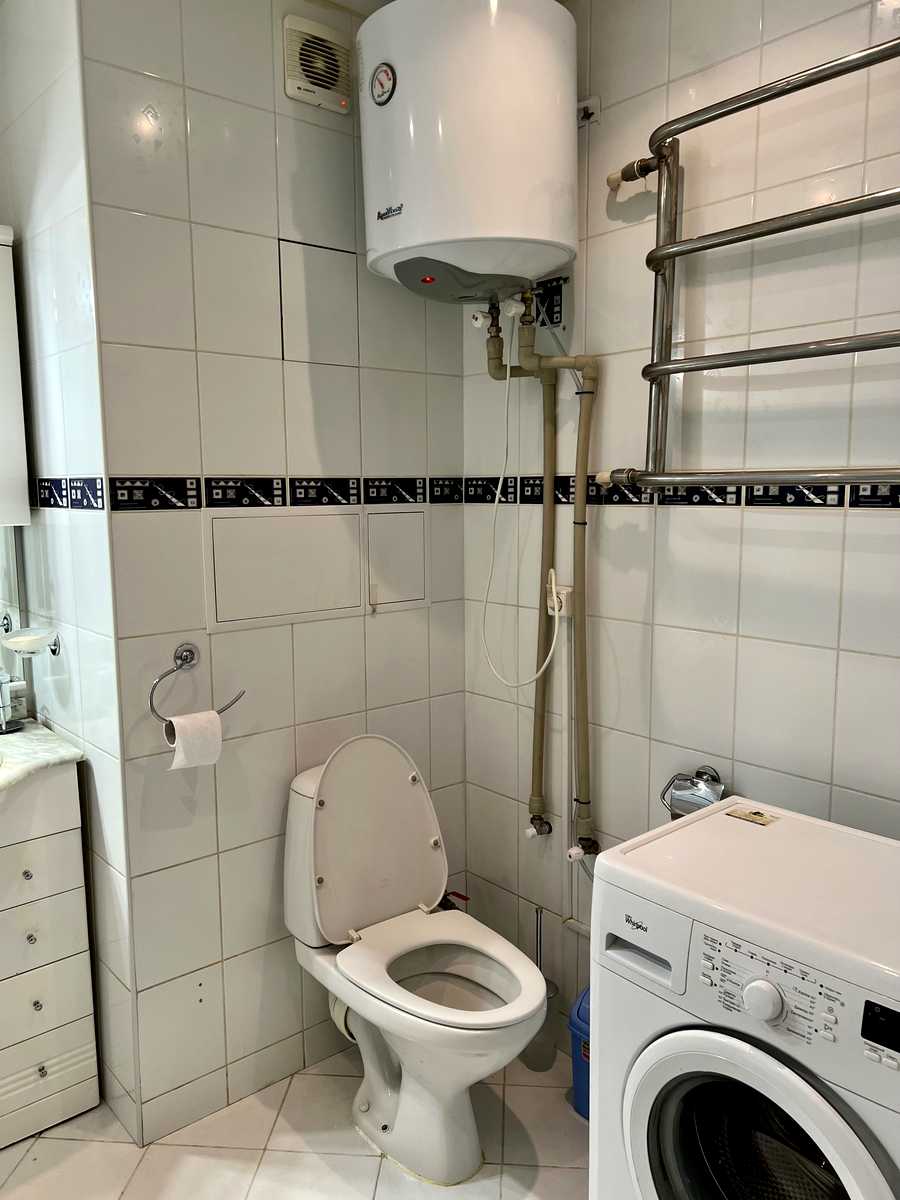 1876311750117922