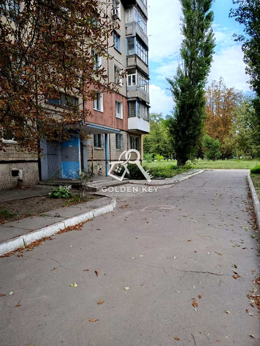 1876312189831558