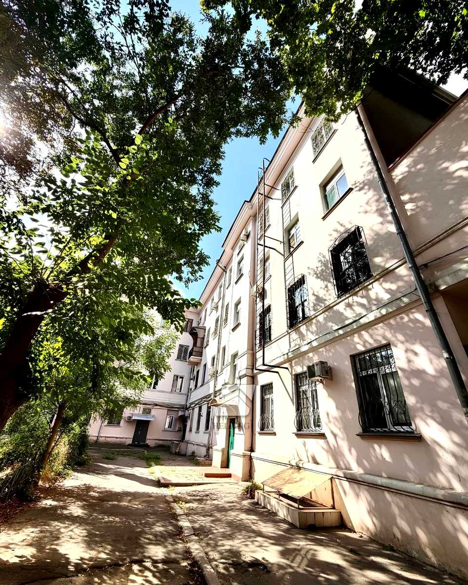 Многокомнатная квартира по адресу (площадь 106 м²) - imageAlt 12 Многокомнатная квартира по адресу (площадь 106 м²) - Atlanta.ua - imageAlt 12