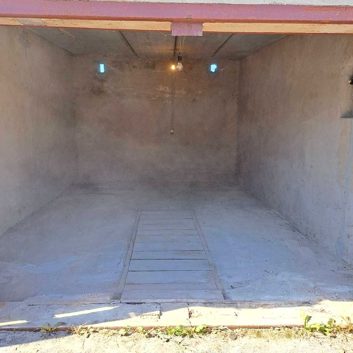 1876314367223878