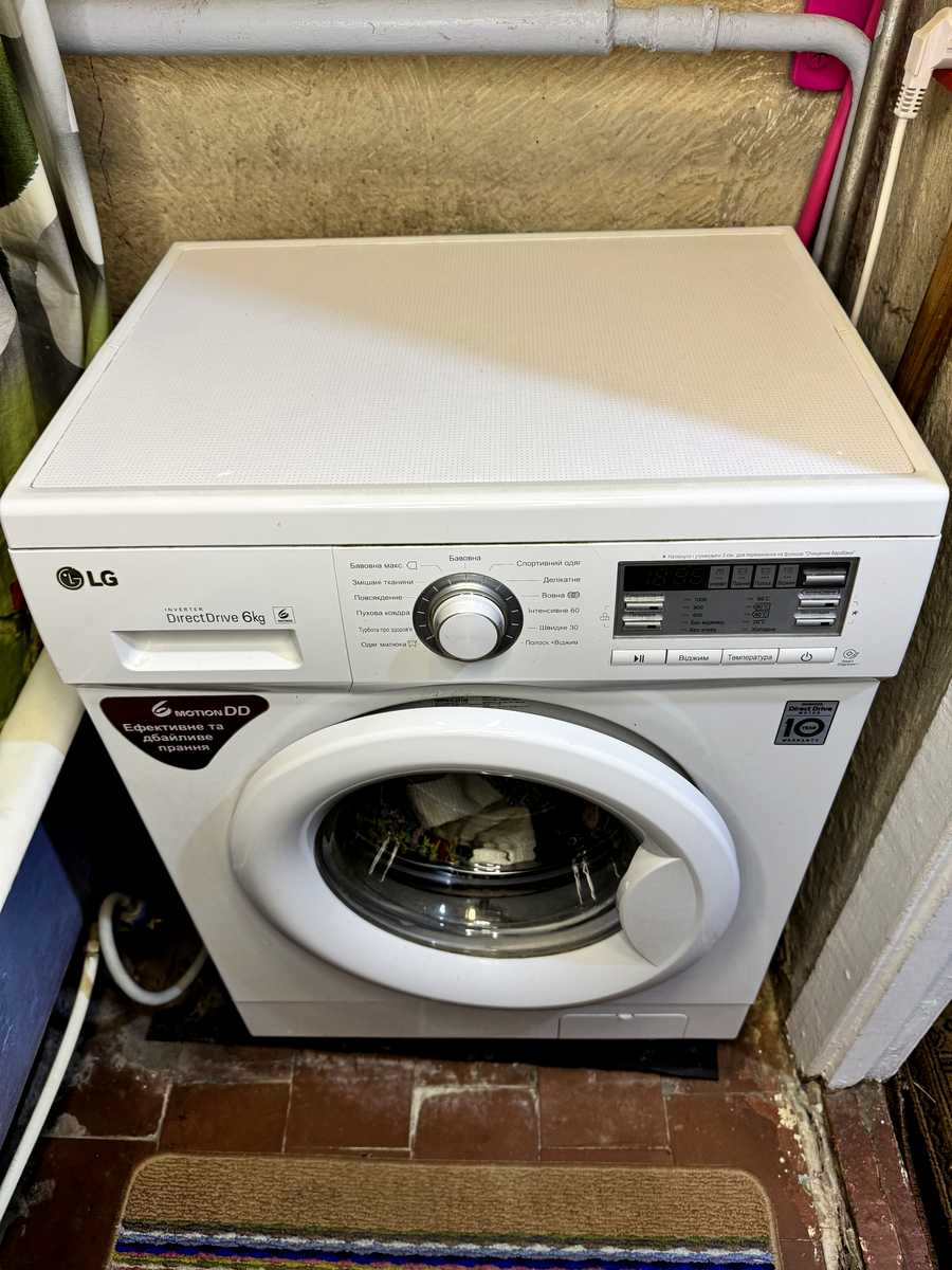 1876317352966930