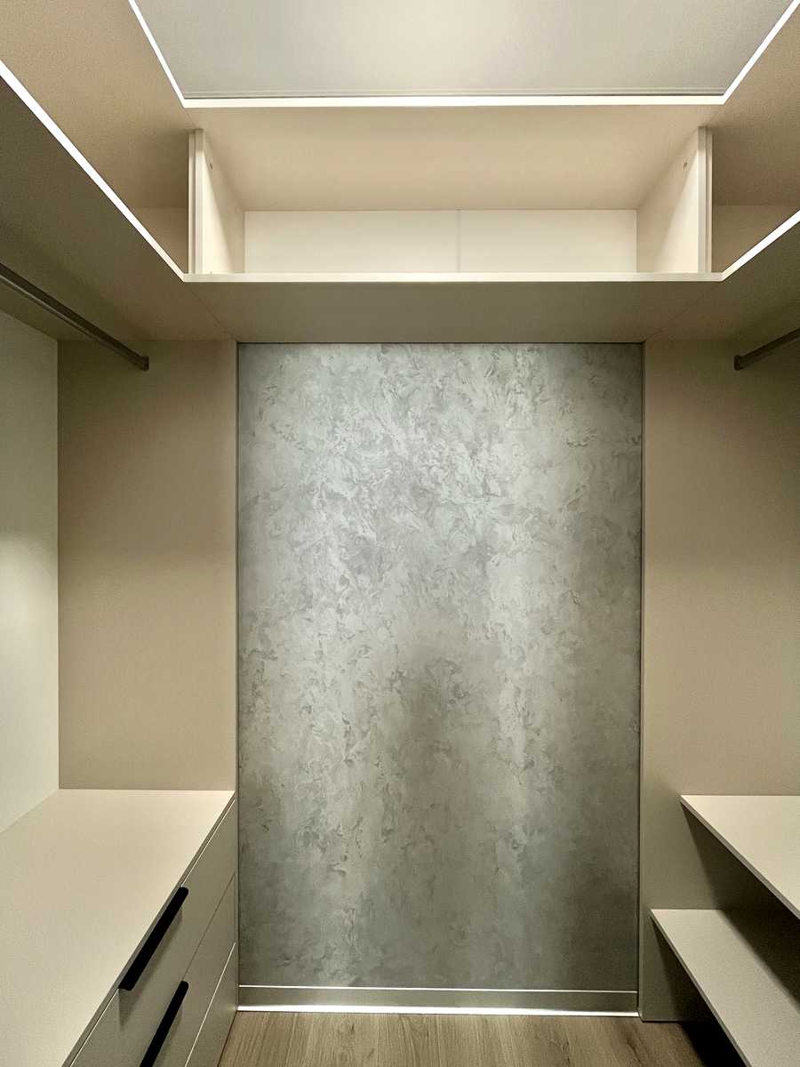 1876326249799841