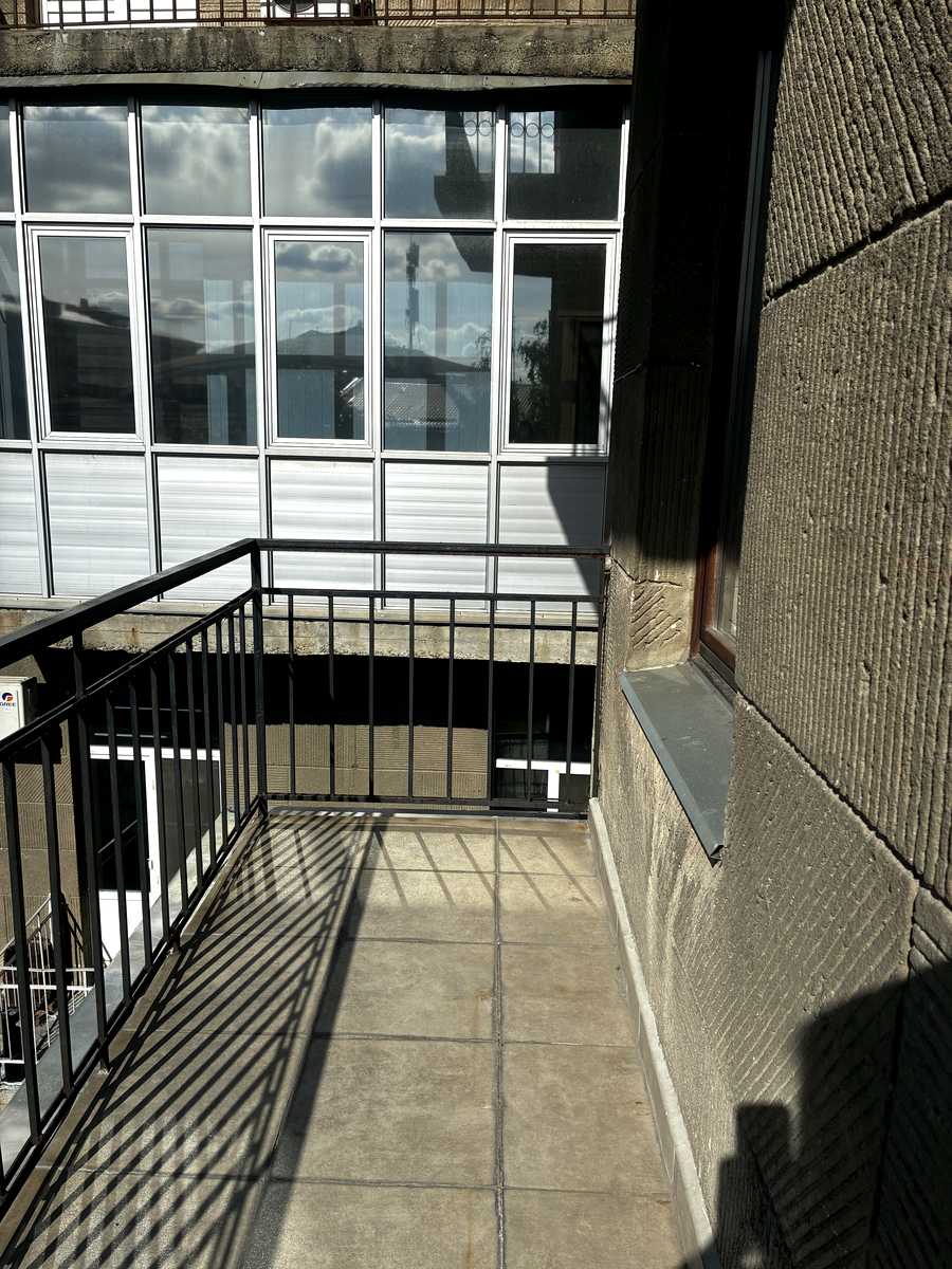 1876326393980745
