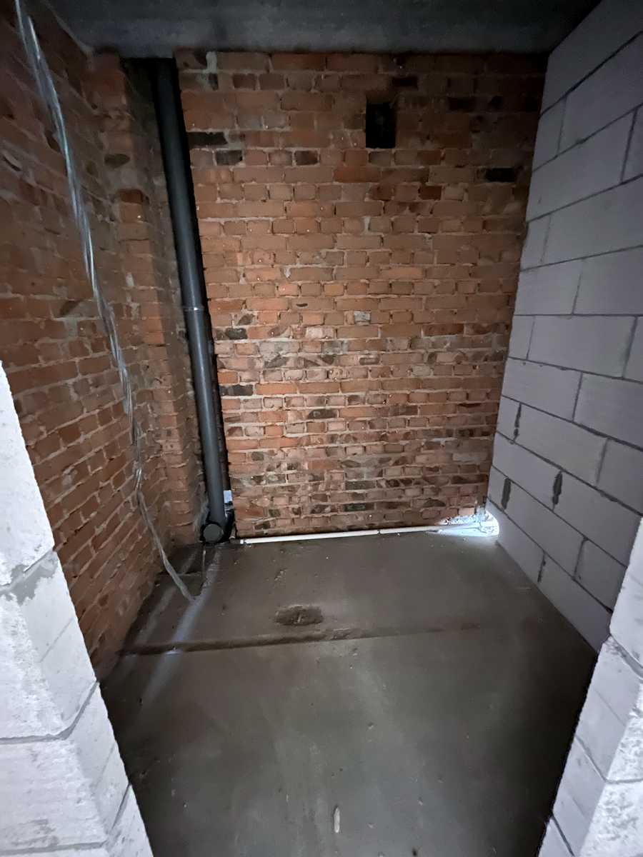 1876330181345881