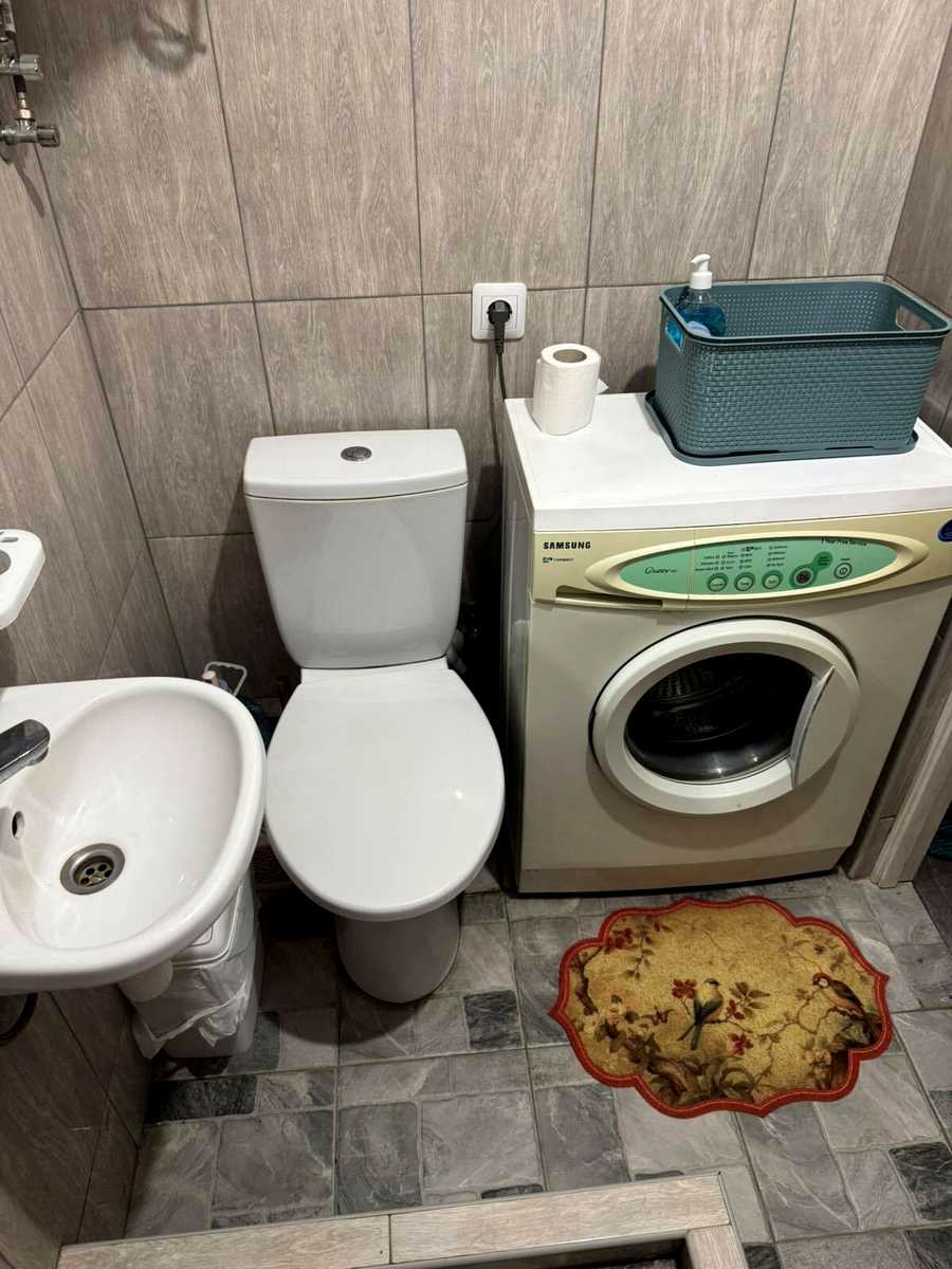 1876335212668305
