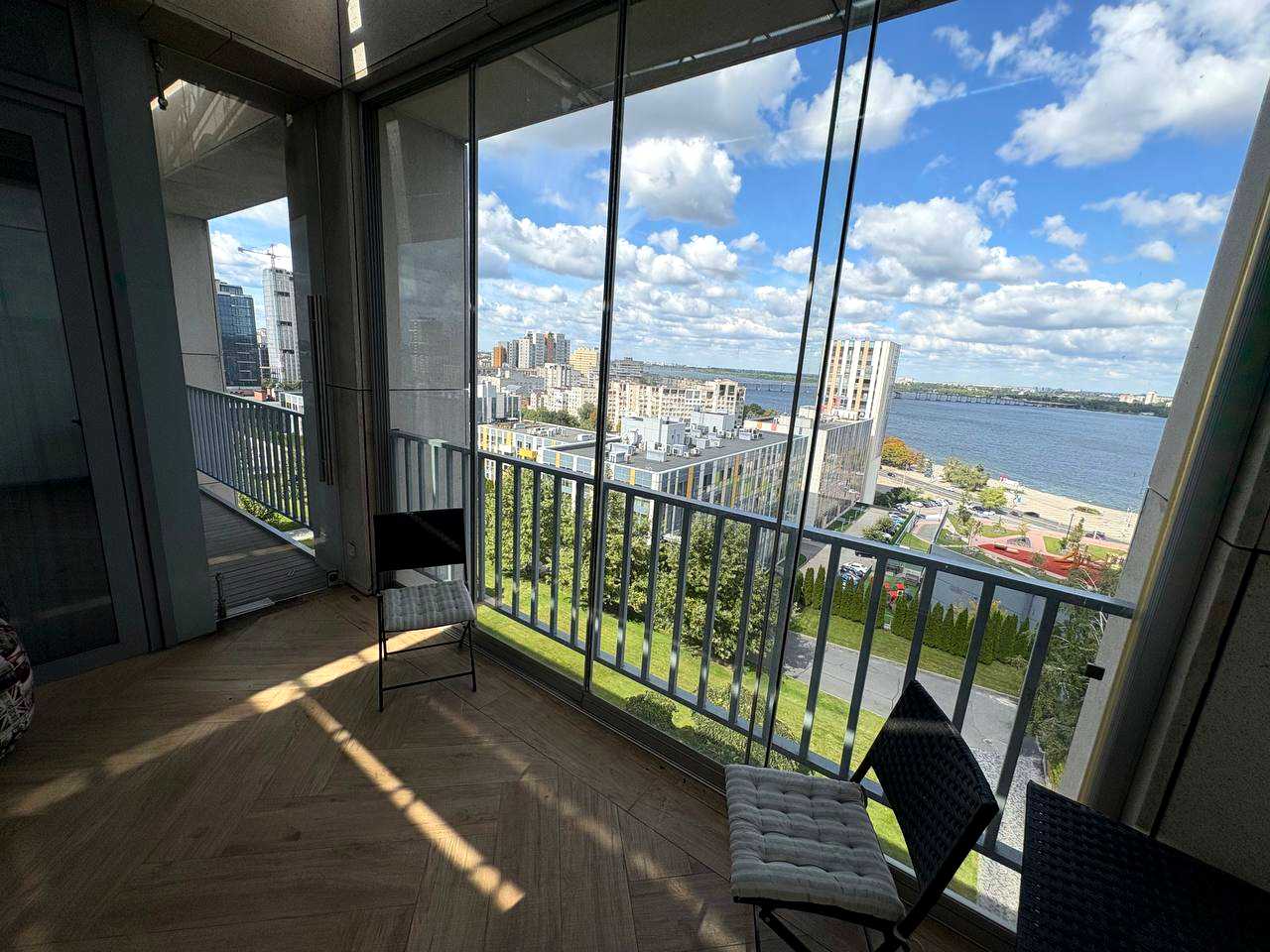 1876336077956802