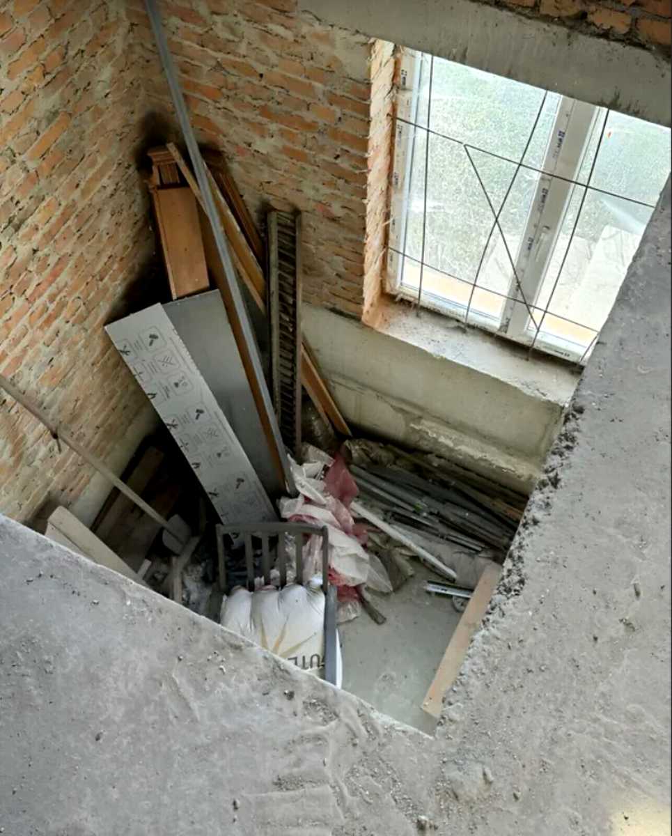 1876360433491837.jpg