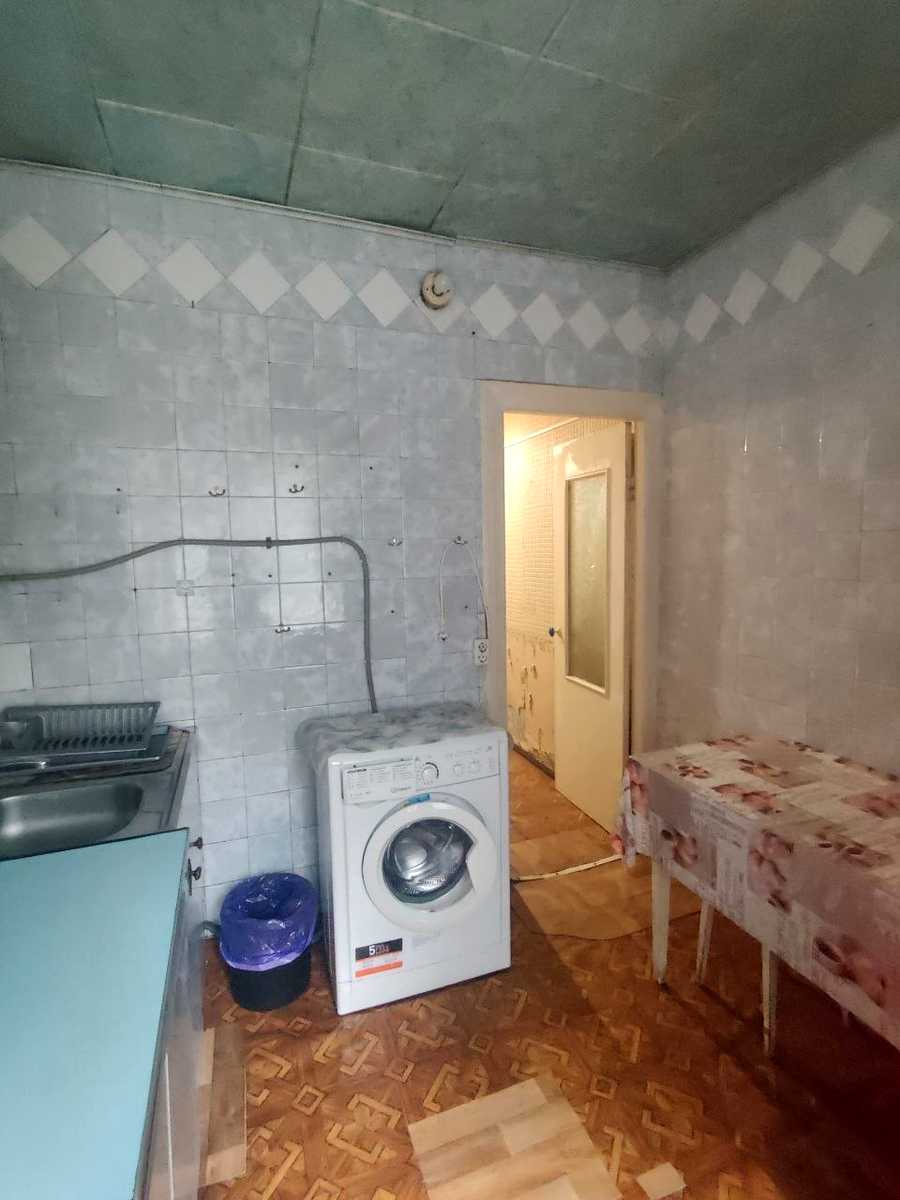 1876377395558407